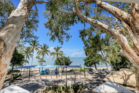 Paradise On The Beach Resort - Southport Accommodation 11