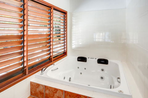 Paradise On The Beach Resort - Southport Accommodation 9