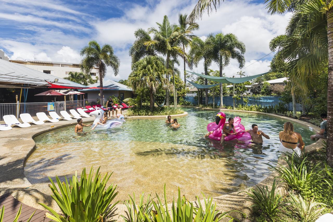 Cairns North QLD Southport Accommodation