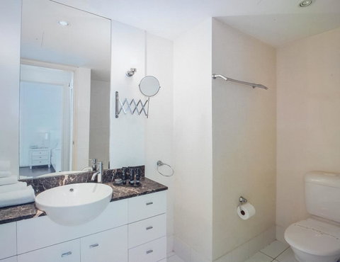 Circle Luxury Holidays - Southport Accommodation 1