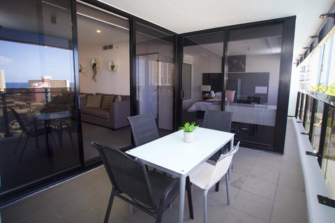 Circle Luxury Holidays - Southport Accommodation 3