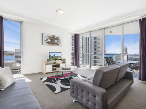 Beach Stay - Ocean & Riverview Resort Chevron Renaissance Central Surfers Paradise - Accommodation Southport 3