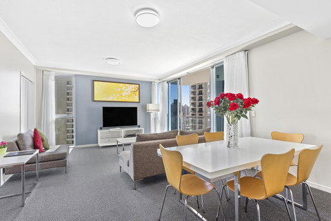 Beach Stay - Ocean & Riverview Resort Chevron Renaissance Central Surfers Paradise - Accommodation Southport 10