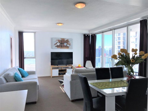 Beach Stay - Ocean & Riverview Resort Chevron Renaissance Central Surfers Paradise - Accommodation Southport 17
