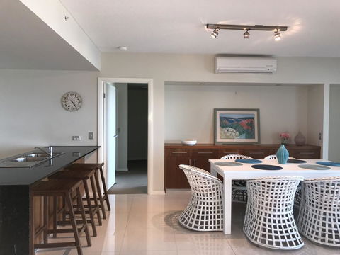 Proximity Waterfront Apartments - Southport Accommodation 23