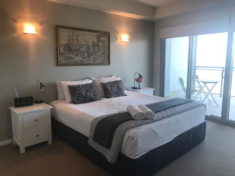 Proximity Waterfront Apartments - Southport Accommodation 9