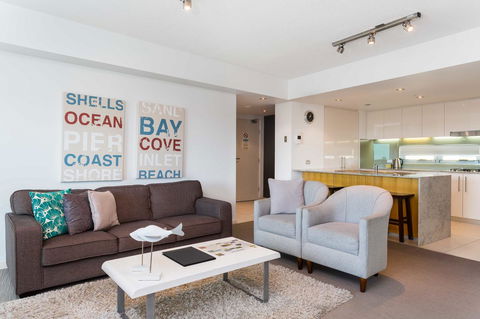 Proximity Waterfront Apartments - Southport Accommodation 32