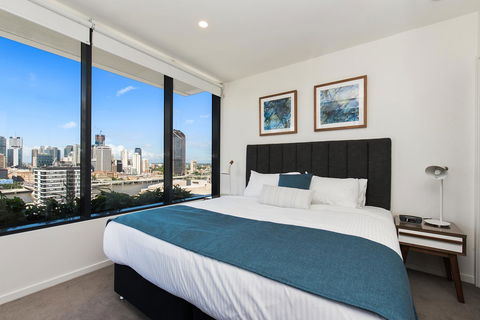 Ivy And Eve Apartments By CLLIX - Southport Accommodation 24