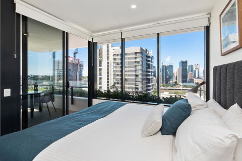 Ivy And Eve Apartments By CLLIX - Southport Accommodation 36