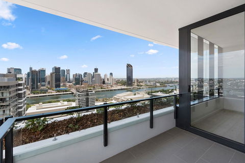 Ivy And Eve Apartments By CLLIX - Southport Accommodation 41