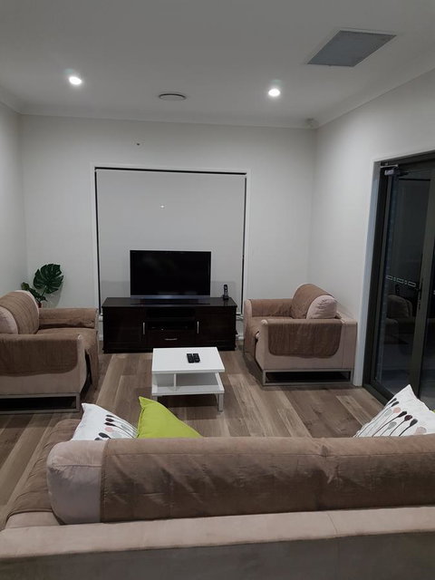 Adwaga Lodge - Accommodation Southport 8