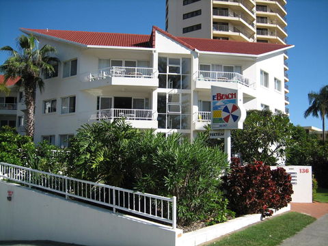 Le Beach Apartments - Southport Accommodation 11