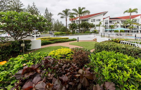 Le Beach Apartments - Southport Accommodation 12