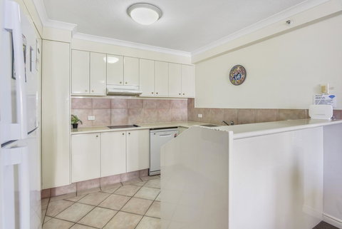 APR Private SUITES MOROC By The Beach - Southport Accommodation 22