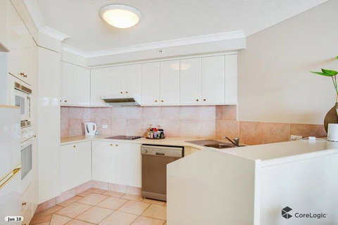 APR Private SUITES MOROC By The Beach - Southport Accommodation 27