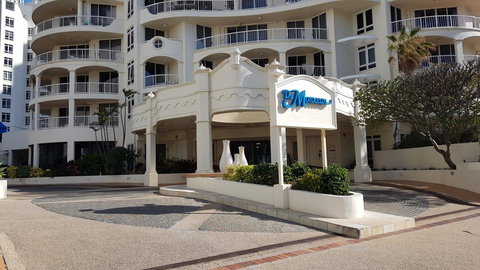 APR Private SUITES MOROC By The Beach - Southport Accommodation 7