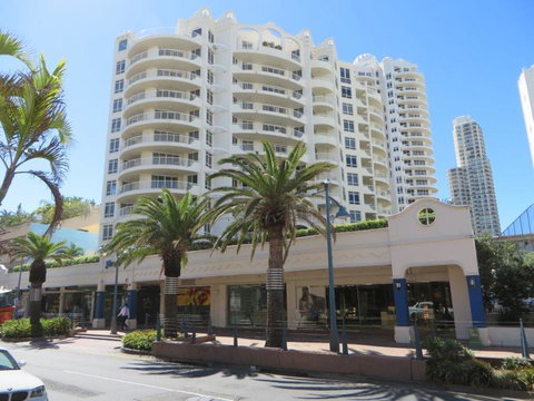 APR Private SUITES MOROC By The Beach - Southport Accommodation 9