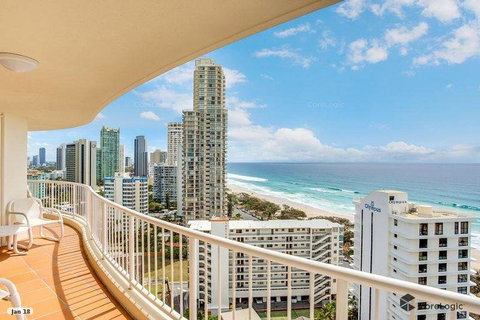 APR Private SUITES MOROC By The Beach - Southport Accommodation 26