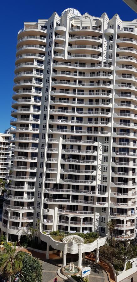 APR Private SUITES MOROC By The Beach - Southport Accommodation 8