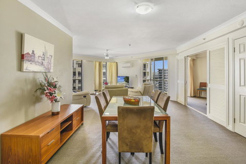APR Private SUITES MOROC By The Beach - Southport Accommodation 24