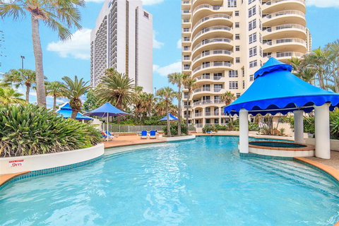 APR Private SUITES MOROC By The Beach - Southport Accommodation 11