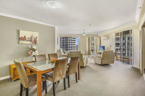 APR Private SUITES MOROC By The Beach - Southport Accommodation 23