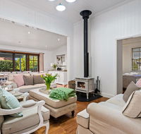 Frangipani House - Southport Accommodation
