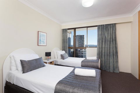 Capricornia Apartments - Southport Accommodation 16