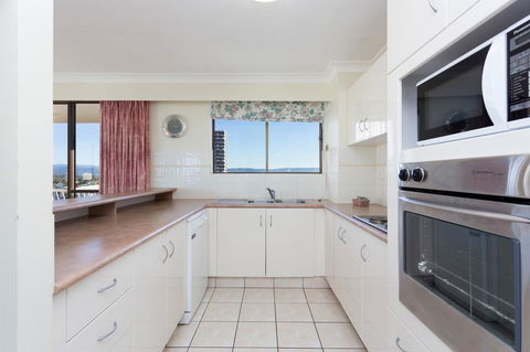 Capricornia Apartments - Southport Accommodation 15