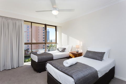 Capricornia Apartments - Southport Accommodation 5