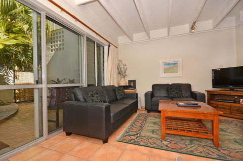 Raintrees Moffat Beach - Southport Accommodation 21