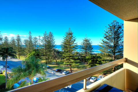 Oceania On Burleigh Beach - Southport Accommodation 0