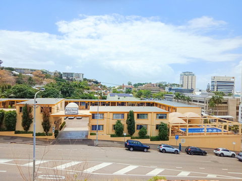 The Robert Towns - Accommodation Southport 13