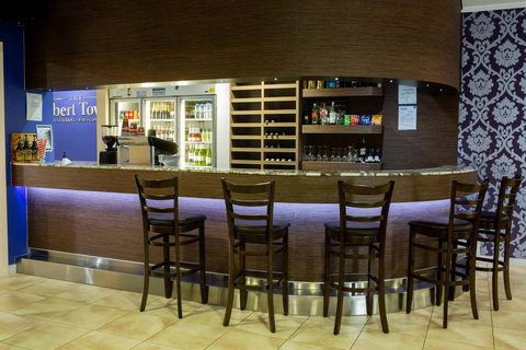 The Robert Towns - Accommodation Southport 14