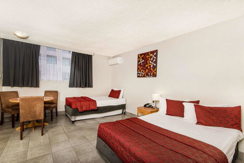 The Robert Towns - Accommodation Southport 21