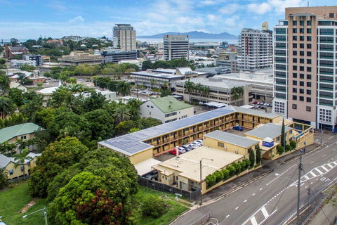 The Robert Towns - Accommodation Southport 24