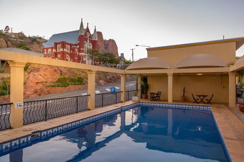 The Robert Towns - Accommodation Southport 11