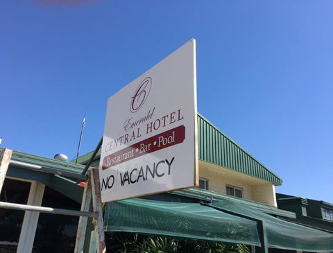 Emerald Central Hotel Official - Southport Accommodation 29