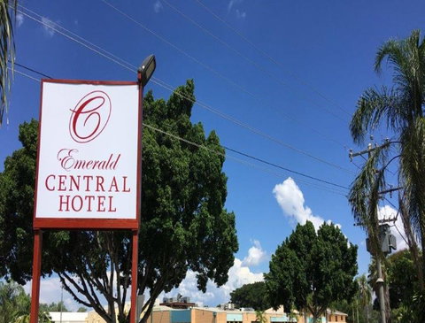 Emerald Central Hotel Official - Southport Accommodation 26