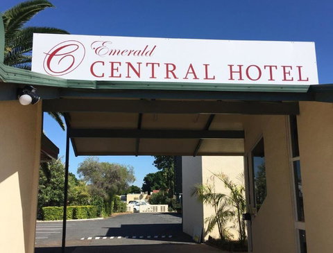 Emerald Central Hotel Official - Southport Accommodation 23