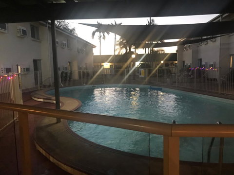 Emerald Central Hotel Official - Southport Accommodation 1