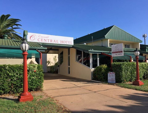 Emerald Central Hotel Official - Southport Accommodation 0