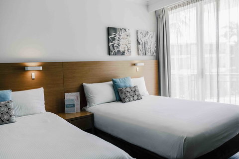 Novotel Cairns Oasis Resort - Accommodation Southport 25