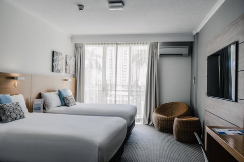 Novotel Cairns Oasis Resort - Accommodation Southport 3