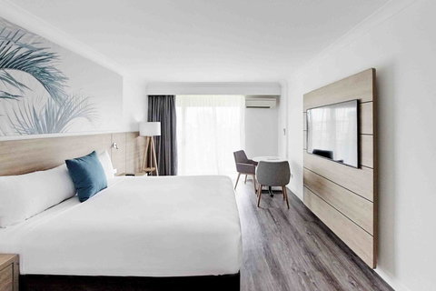 Novotel Cairns Oasis Resort - Accommodation Southport 6