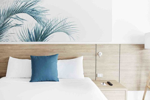 Novotel Cairns Oasis Resort - Accommodation Southport 10