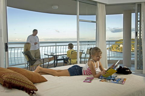 2nd Avenue Beachside Apartments - Southport Accommodation 24