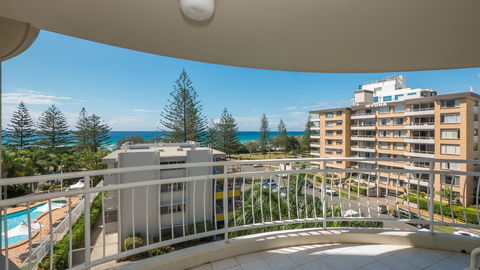 2nd Avenue Beachside Apartments - Southport Accommodation 11