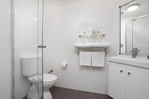 George Williams Hotel - Southport Accommodation 1