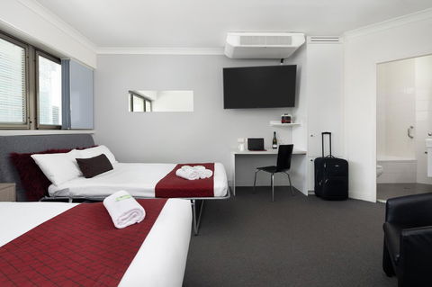 George Williams Hotel - Southport Accommodation 7